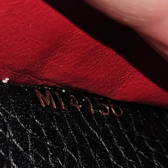 LV Portefeuille Capucines Long wallet - Picture 4 of 16